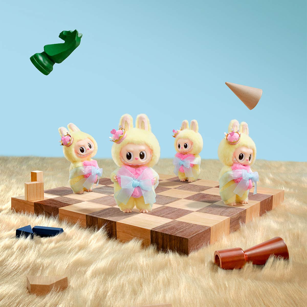 THE MONSTERS Let's Checkmate Series-Vinyl Plush Hanging Card - Labubu - Yellow Fur, Pink Crown - Pop Mart - Bag Charm - Multiple Labubu Queens Standing on a Chess Board